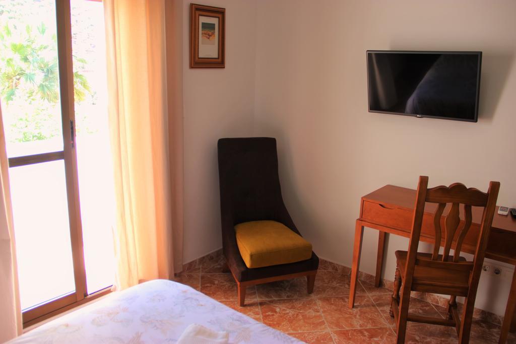 Hostal La Zamora Carcabuey ภายนอก รูปภาพ
